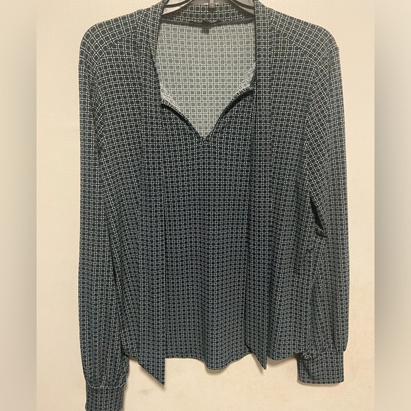 Adrianna Papell Women’s Geometric Shaped Casual Tie Front Blouse Size Large - Picture 1 of 10